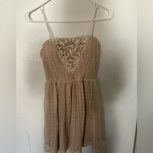 City Triangles Lace Cream Top w/ Macrame Detailing Hippie Wear for Spring/Summer